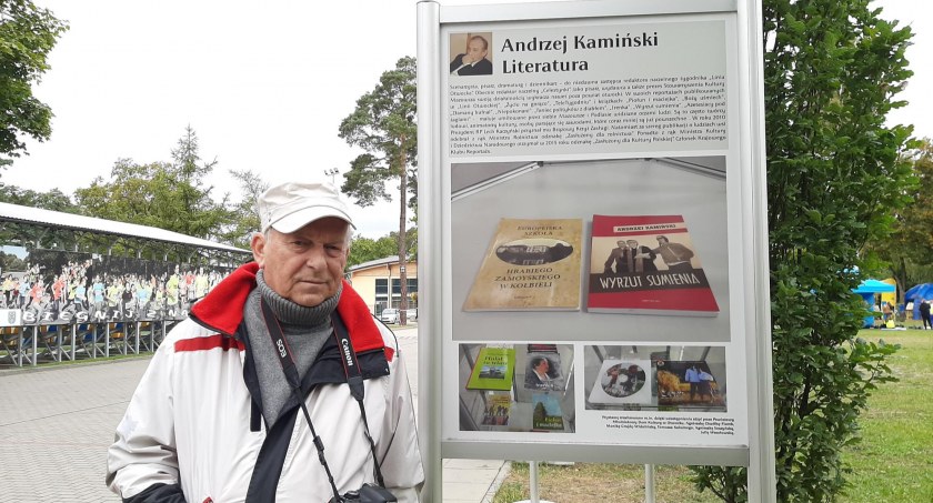 Na zdjęciu: Andrzej Kamiński, pisarz, scenarzysta, dziennikarz…- należący do grona “Skarbów Celestynowa”