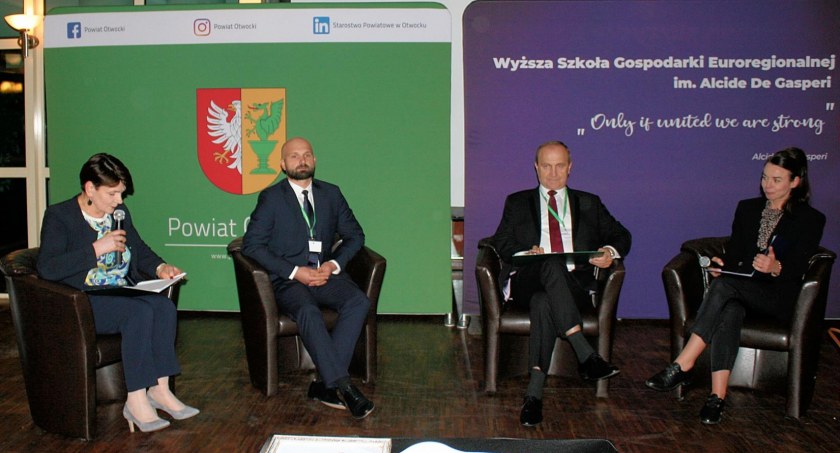 Na zdjęciu: panel dyskusyjny podczas IX Forum Gospodarczego Powiatu Otwockiego