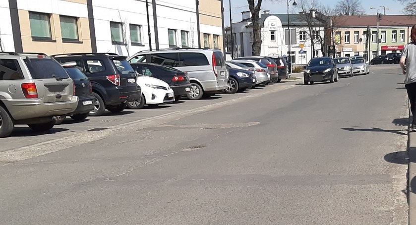 Ulica Kupiecka w Otwocku na zdjęciu archiwalnym
