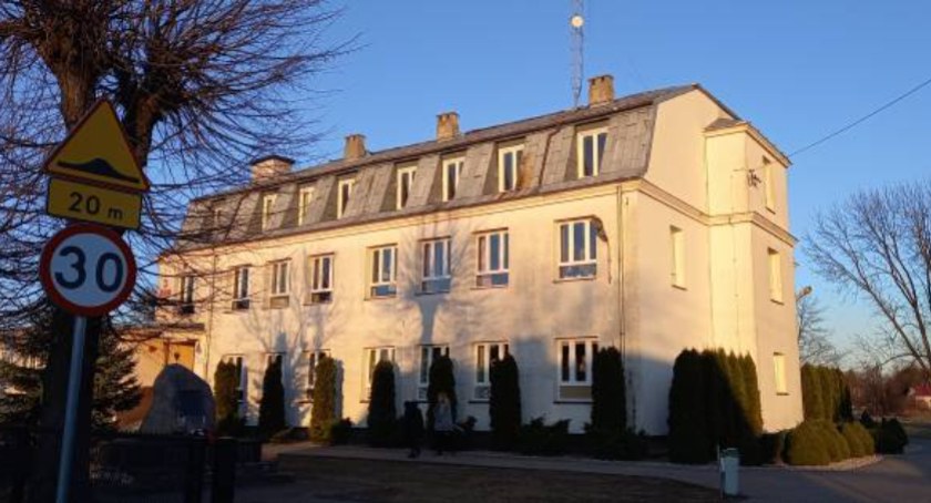 Publiczna Szkoła Podstawowa w Warszawicach/ fot. archiwum