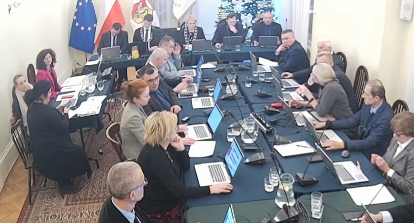 Na zdjęciu: sesja Rady Miasta Otwocka, 15.12.2022 - klip z transmisji
