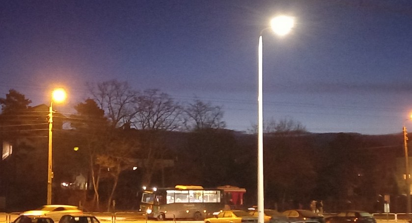 na zdj. autobus linii M2