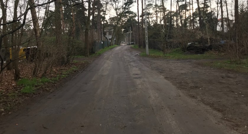 W planach jest budowa ulicy Willowej, jednak raczej nieprędko...