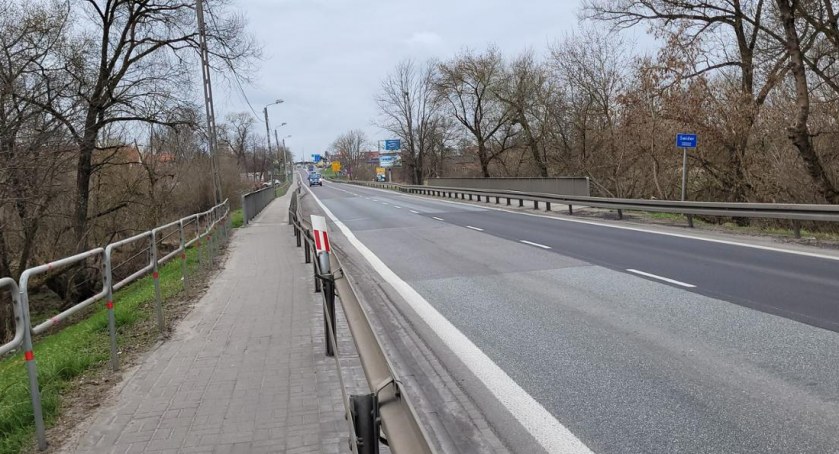 Most przez Świder w Kołbieli. Fot. GDDKiA