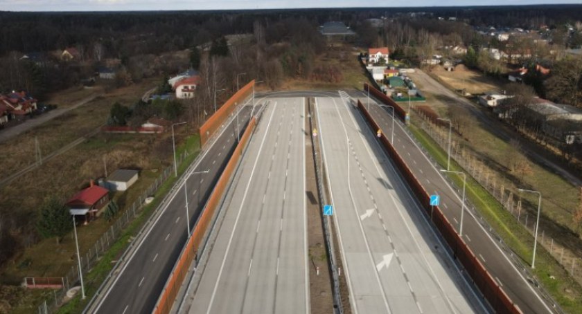 Koniec S17 na węźle w Zakręcie, gm. Wiązowna. Fot. GDDKiA