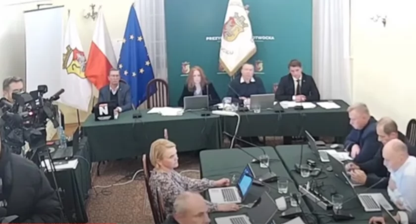 9.11.2023 komisje zaopiniowały uchwałę negatywnie, ale 15.11.2023 jest sesja, aby ją uchwalić