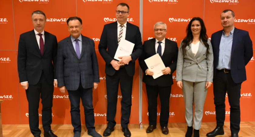 Umowa w sprawie budowy mostów w Otwocku przy DW 801 podpisana. Fot. UM WM