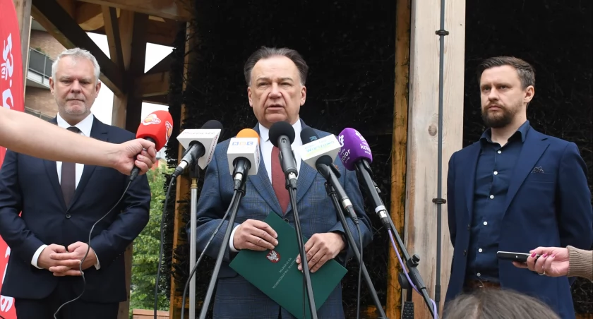 Marszałek Adam Struzik na konferencji prasowej dot. jakości powietrza. Fot. Michał Słaby