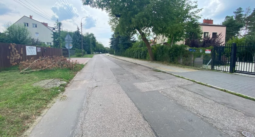 W Józefowie rusza remont ulic Długiej i Reymonta (na zdjęciu) 