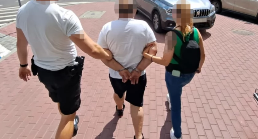 Na zdjęciu jeden z zatrzymanych pod zarzutem usiłowania wymuszenia rozbójniczego. Fot. KPP Otwock