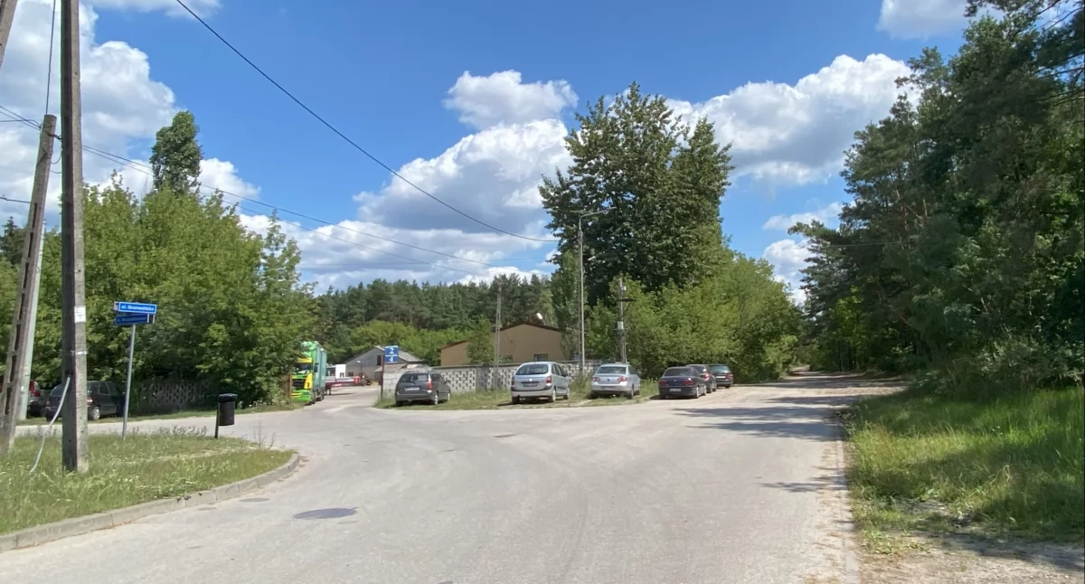 Ulica Grunwaldzka (na zdjęciu od strony Emilii Plater) zostanie utwardzona na blisko kilometrowym odcinku
