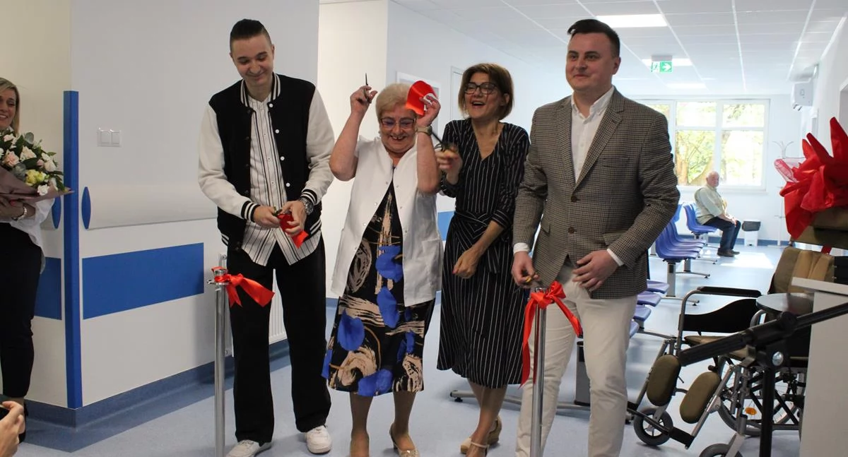 Zdrowie - szpital , Otwarcie wyremontowanej Przychodni Powiatowego Centrum Zdrowia Otwocku - zdjęcie, fotografia