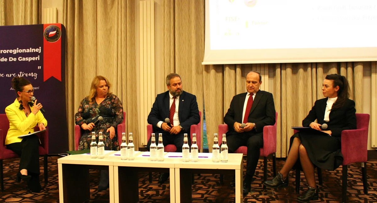 Na zdjęciu panel dyskusyjny podczas Forum Gospodarczego Powiatu Otwockiego w 2023 r.