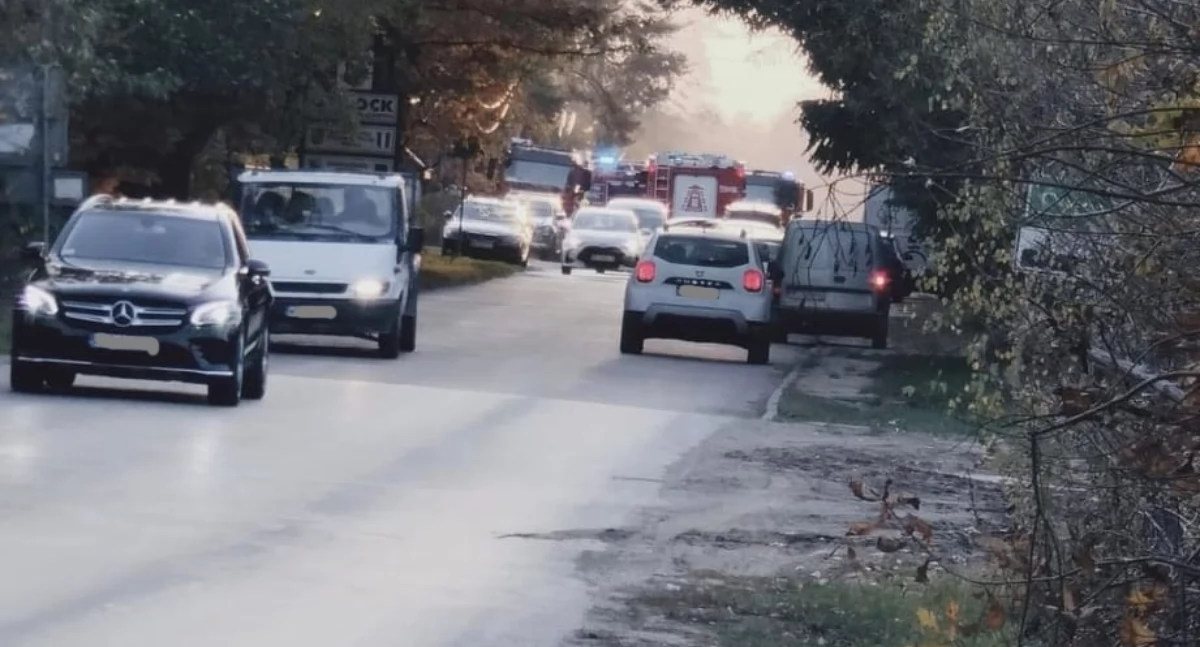 Utrudnienia w ruchu na ul. Narutowicza w wyniku pożaru. Fot. Czytelnik