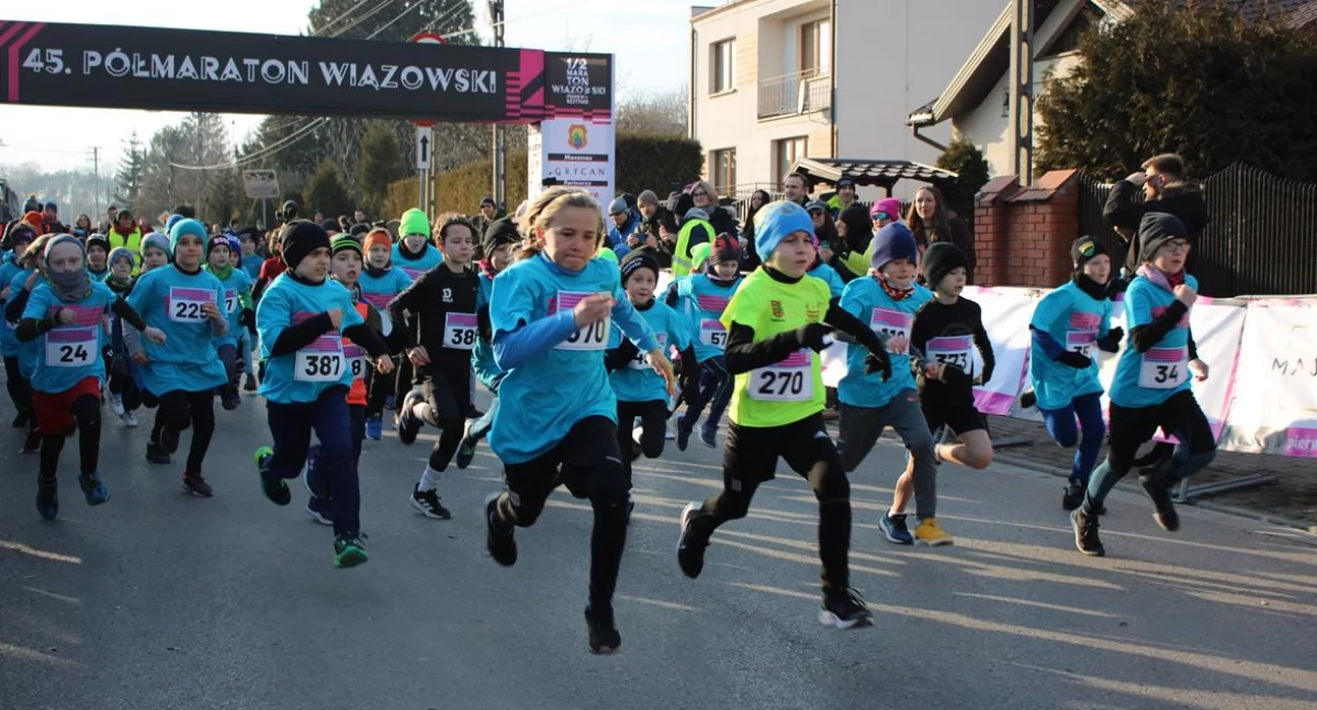 Bieganie, Dzieci młodzież Półmaratonie Wiązowskim Fotogaleria - zdjęcie, fotografia