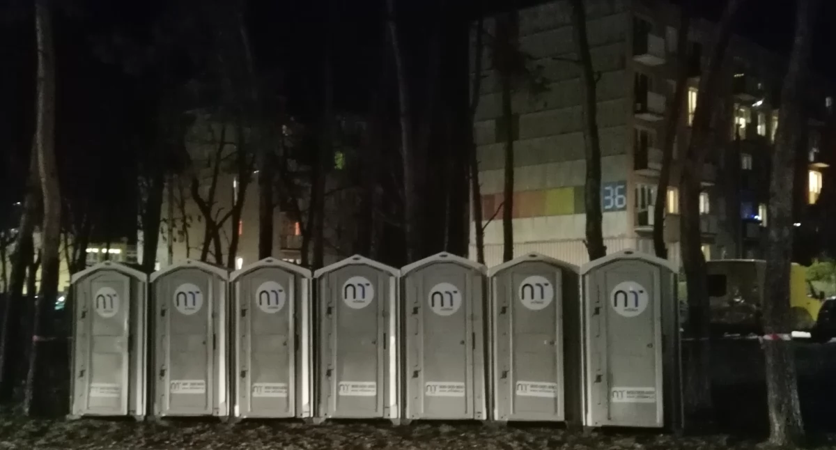 Gospodarka komunalna, Toalety mobilne Otwocku podczas kryzysu wodnego były przydatne Sonda - zdjęcie, fotografia