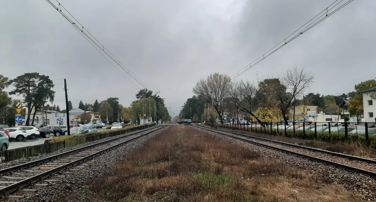 Zamiast przejazdów drogowo-kolejowych w Józefowie i Michalinie będą przejazdy bezkolizyjne. Fot. arch