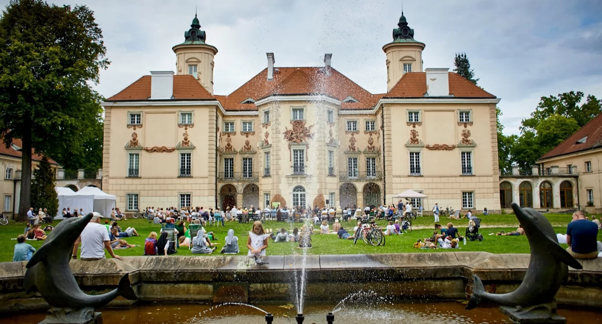 Koncerty - muzyka, Muzyczne przestrzenie klasyka chmurką rusza sezon „Klasyki leżakach” Otwocku Wielkim! - zdjęcie, fotografia
