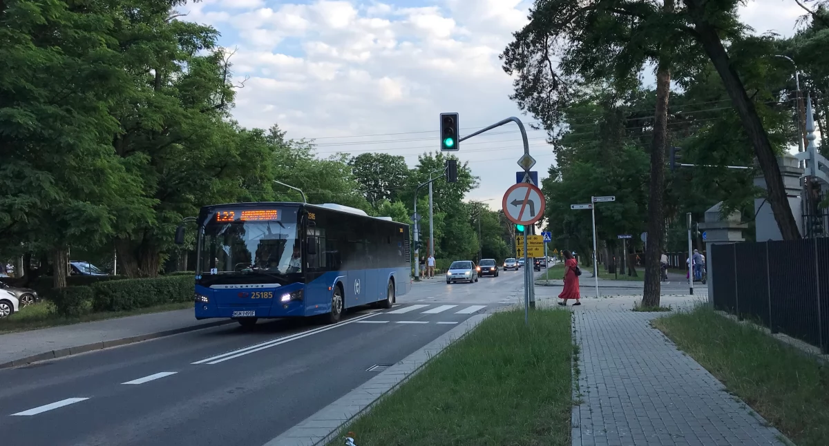 Od 1 sierpnia 2025 nie będzie linii L22 (na zdjęciu) - będzie za to A2. Fot. archiwum