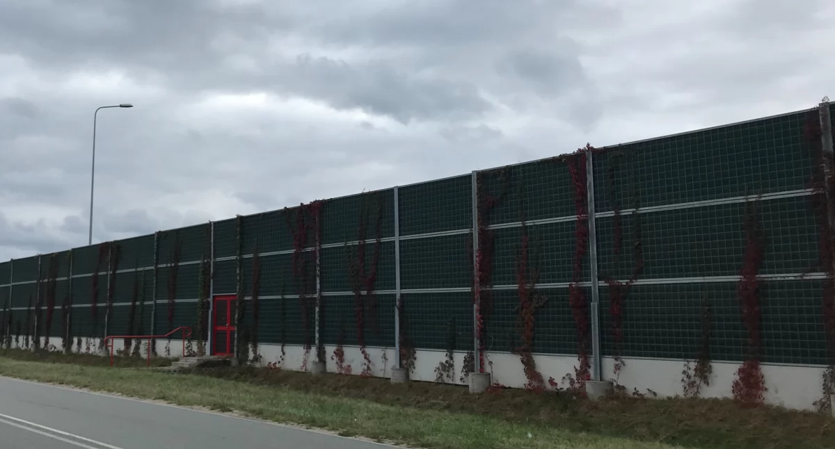 Przy południowej obwodnicy Warszawy powstaną nowe ekrany akustyczne. Zdjęcie ilustracyjne