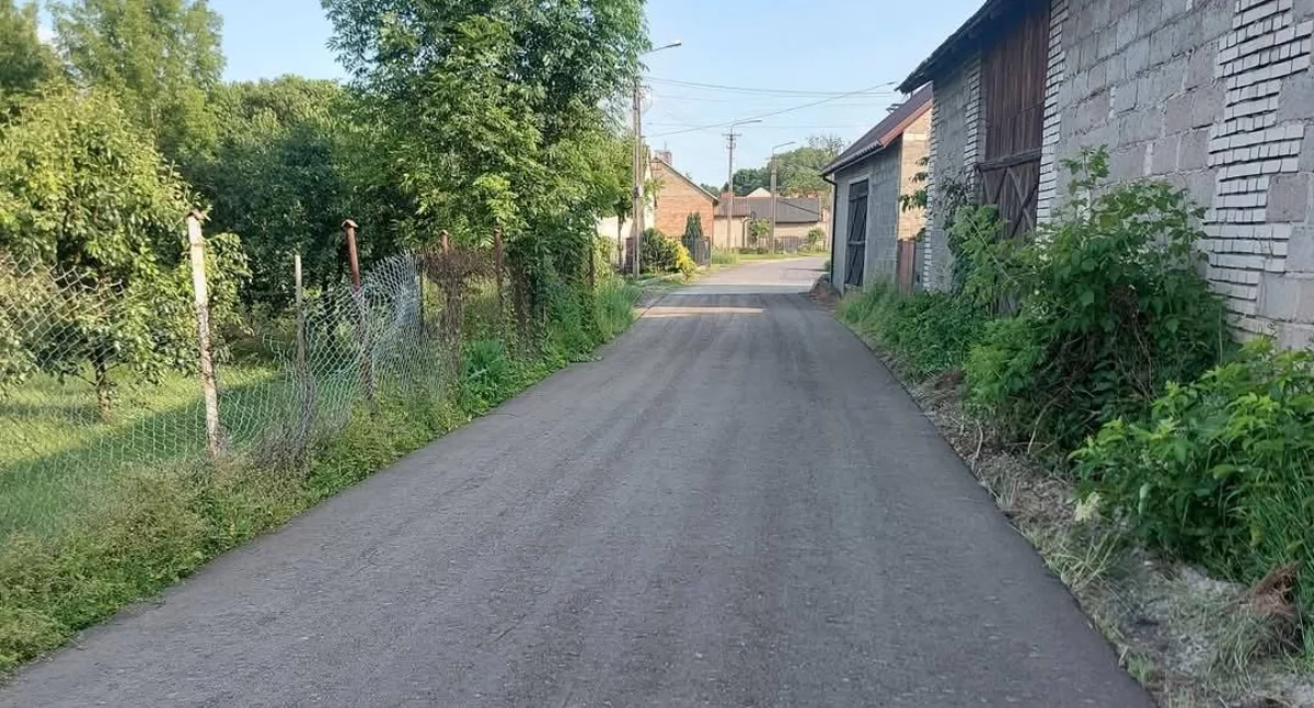 Nowa droga w Ostrówcu. Fot. FB/Michał Rudzki - Burmistrz Karczewa