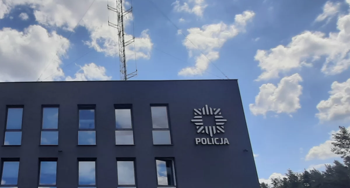 Komunikaty policji, Policja Otwocku poszukuje osób podejrzanych kradzieże sklepowe rozpoznajesz - zdjęcie, fotografia