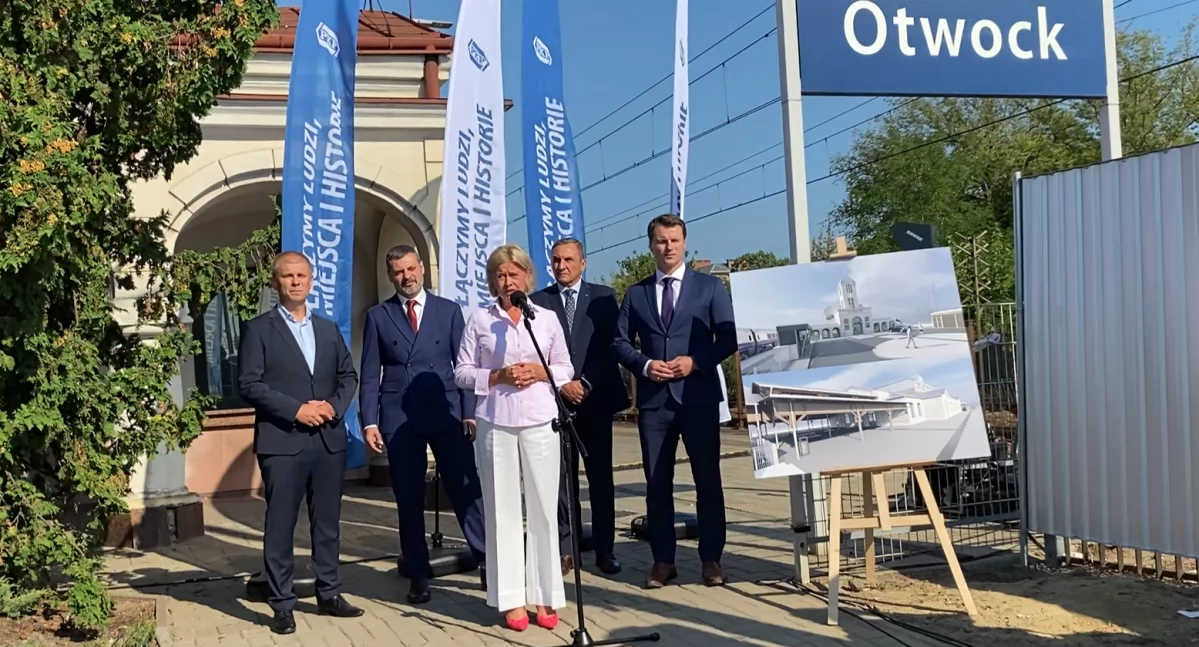 Komunikacja - drogi , Rozpoczęła modernizacja dworca Otwocku Historyczny obiekt odzyska dawny blask - zdjęcie, fotografia