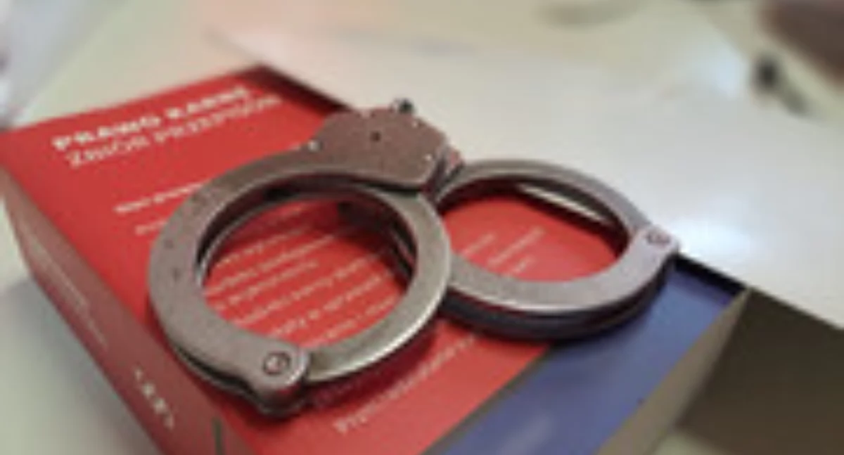 Komunikaty policji, Znalazł portfel zatrzymał siebie Karczewscy policjanci szybko namierzyli - zdjęcie, fotografia