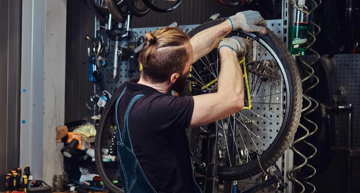 Tekst sponsorowany, wybrać najlepszy serwis rowerowy Warszawie kompleksowy poradnik - zdjęcie, fotografia