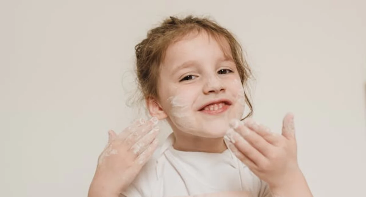 Tekst sponsorowany, Sensoryka nauce dlaczego dzieci potrzebują doświadczać świata wszystkimi zmysłami - zdjęcie, fotografia