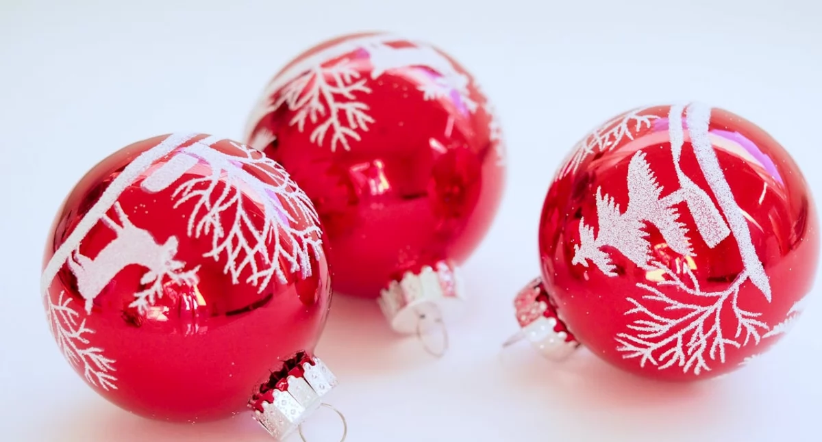 Artykuł Partnerski, Bombki szklane ręcznie malowane wyjątkowy akcent każdej choince - zdjęcie, fotografia