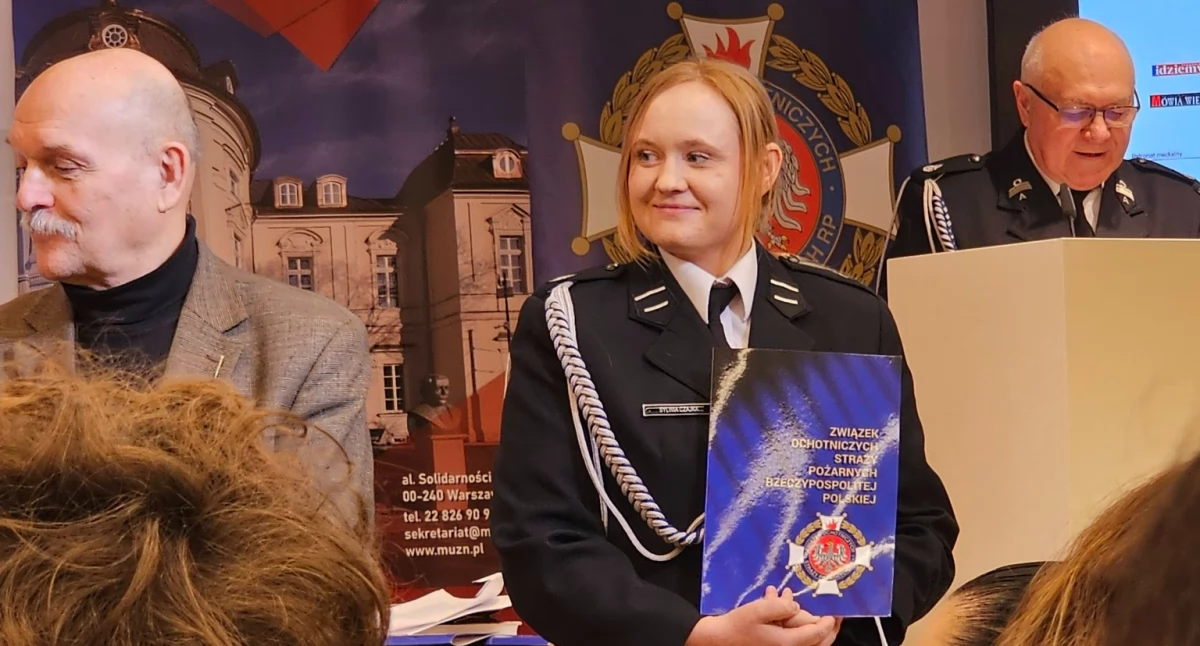 Dh Sylwia Czajka z OSP Rudno podczas gali konkursu :Strażacy w akcji