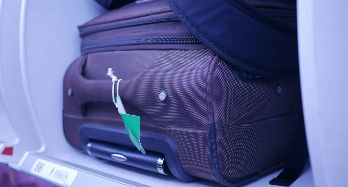 Tekst sponsorowany, Walizka twarda miękka materiał wybrać dlaczego - zdjęcie, fotografia