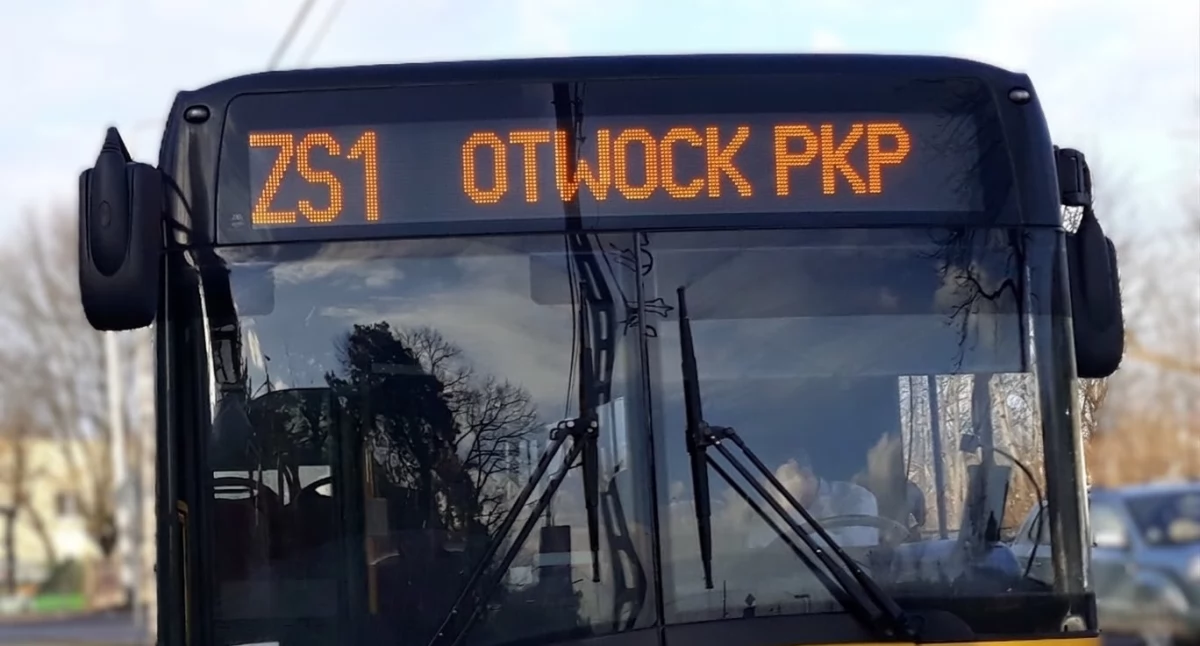 Podczas zamknięcia torów w kwietniu między Otwockiem a Wawrem  będą kursowały autobusy zastępcze linii ZS1. Fot. archiwum