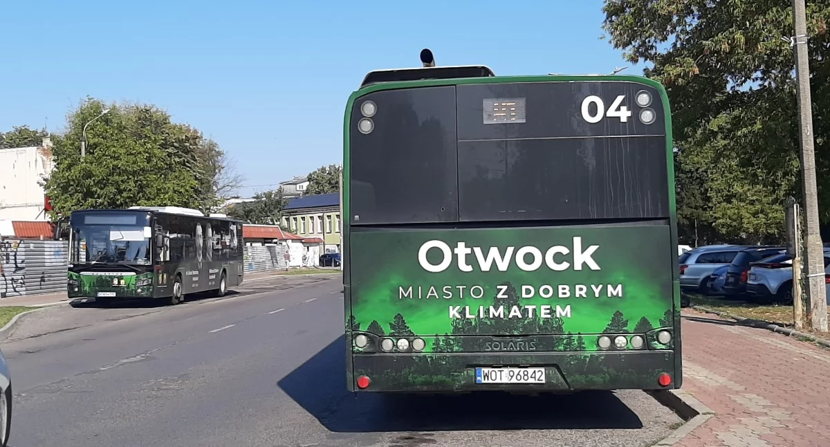 Autobusy miejskie w Otwocku na pętli przy ul. Orlej. Fot. archiwum