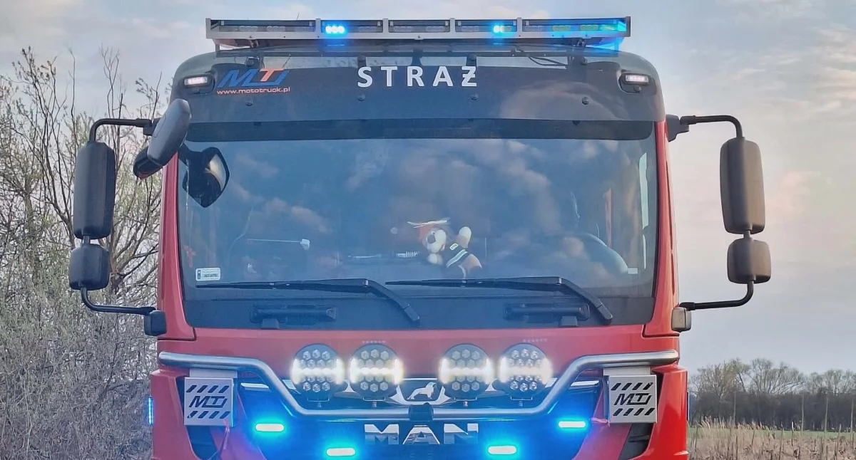 Na zdjęciu jeden z wozów OSP Łukówiec w akcji. Fot. OSP Łukówiec