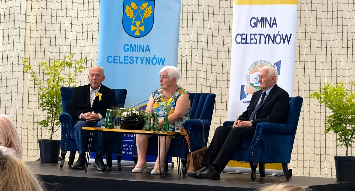 Nowi Honorowi Obywatele Celestynowa (od lewej): Andrzej Kamiński, Janina Skrzypiec-Nowak, prof. Stanisław Filipek. Fot. FB/Piotr Kandyba, poseł na Sejm RP