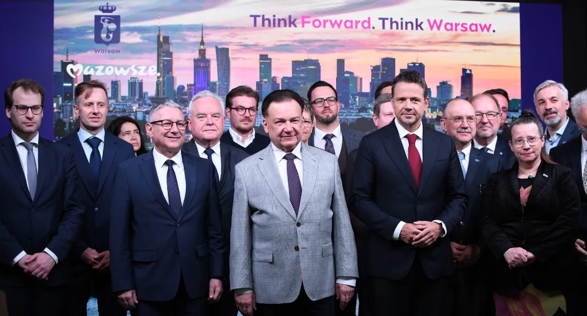  Wspólne zdjęcie z podpisanej deklaracji poparcia. Fot. Michał Słaby/UMWM