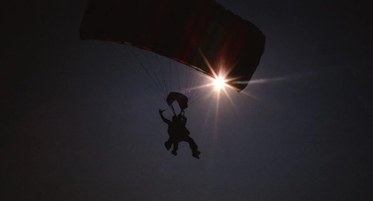 Artykuł Partnerski, Marzysz skoku spadochronem Zacznij tunelu aerodynamicznym Flyspot Warszawa - zdjęcie, fotografia