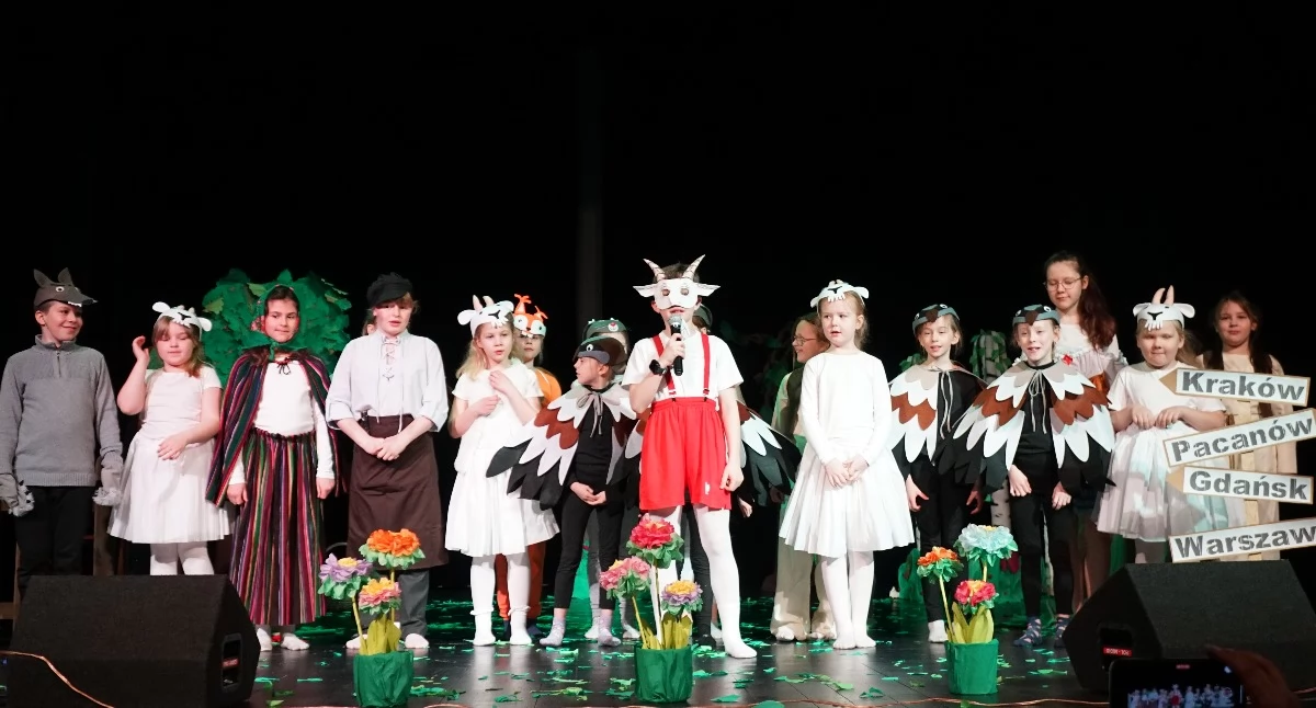 Uczestnicy poprzedniej edycji konkursu teatralnego. Fot. Powiat Otwocki