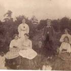 Rodzina Świętochowksich w Rudnie. Zdjęcie z 1909 r 
