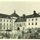 Pawilon głowny widziany od strony Sanatorium Brijus. 