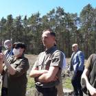 w środku: dyrektor Lasów Miejskich - Warszawa, Karol Podgórski
