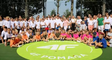 Otwarcie wielofunkcyjnego boiska przy SP im. Kawalerów Orderu Uśmiechu w Rudzienku