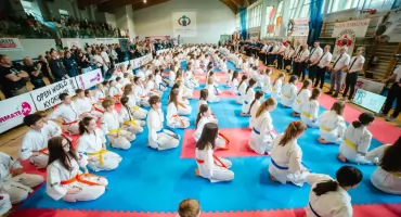 Rekordowy Turniej Karate Kyokushin w Józefowie – 596 zawodników walczyło o Puchar Burmistrza!