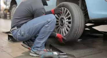 Przemysł motoryzacyjny w Polsce: Jakie są możliwości kariery dla młodych inżynierów?