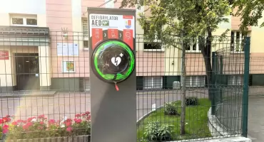Defibrylatory w Józefowie – każdy może pomóc ratować życie!