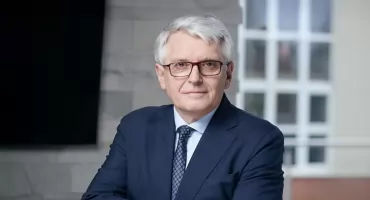 Nie wierz reklamie leków czy suplementów z wizerunkiem prof. Andrzeja Bochenka – to oszustwo