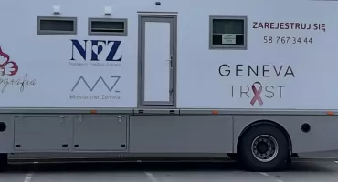 Różowy październik w powiecie otwockim. Skorzystaj z bezpłatnej mammografii w mammobusie!