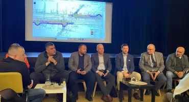 Czterotorowa linia kolejowa przez Józefów: harmonogram prac, zmiany w ruchu i kluczowe informacje dla mieszkańców